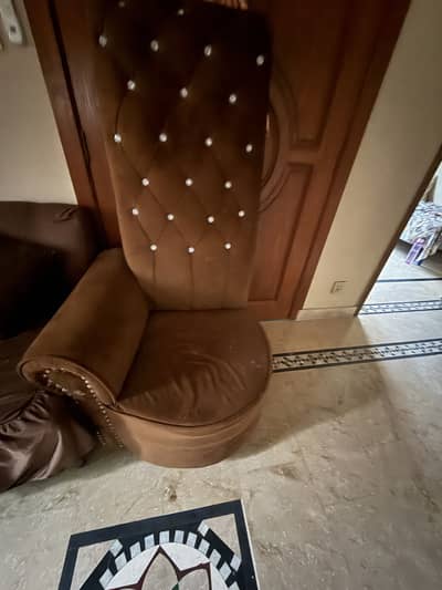 Coffee table and chairs