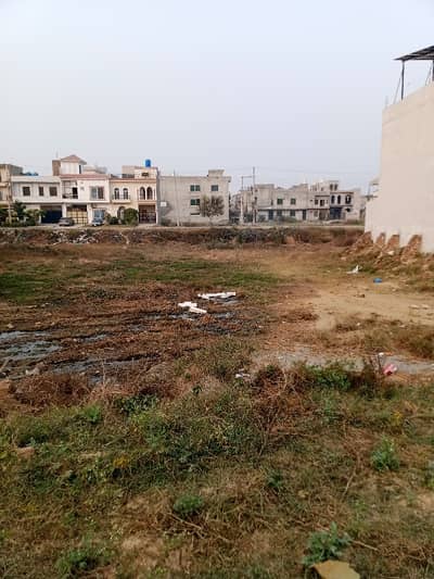 10 Marla Plot Available For Sale In Formanites Housing Scheme LDA Approved  Plot For Sale 25 Feet Front 90 Feet Back  School Shops Near DHA Phase 5 Lead University Football Ground