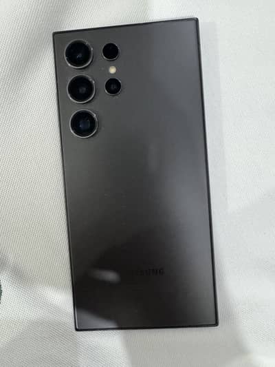 Samsung S24 Ultra (like new)