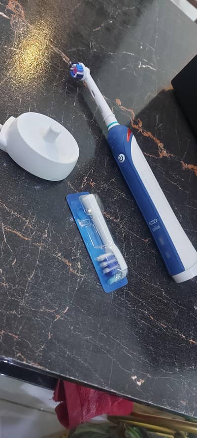 Oral B electric toothbrush