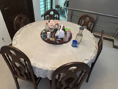 Dining table for sale