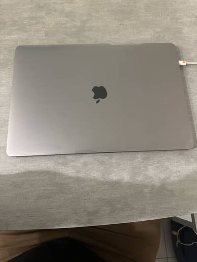 Macbook pro  15 inch  model 2017 for Sale