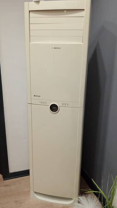 Kenwood 2 ton cabinet/Standing AC direct cool Genuine in working