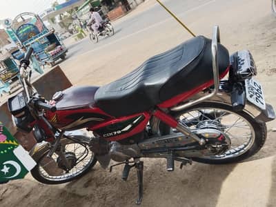 Deluex 70 cc V. good bick