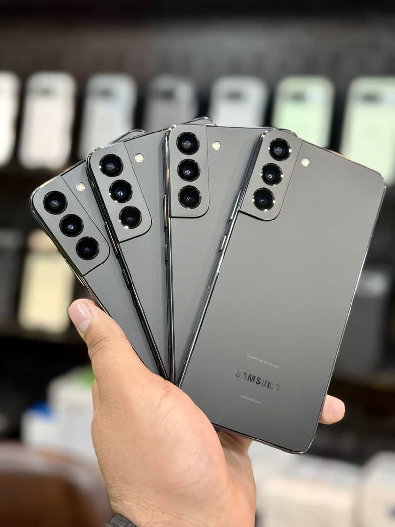 Samsung S22 Plus - Mobile Phones - 1112555077