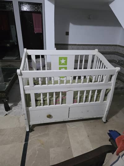 BABY BED / CRIB