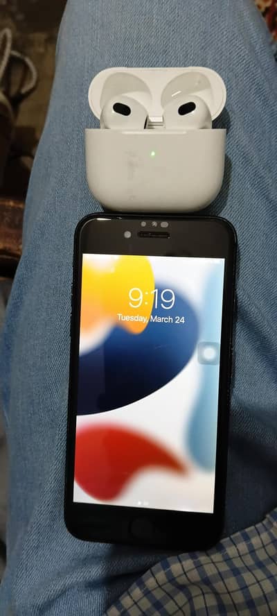 iPhone7.128 gb. Apple Air pods. Original