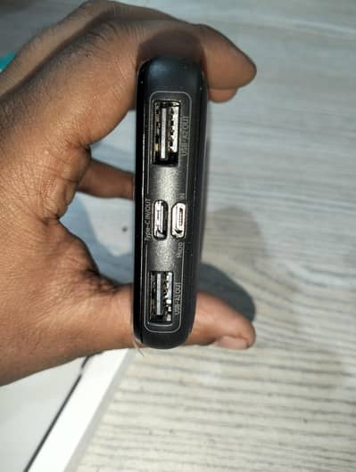 USAMS POWER BANK 10000 MAH