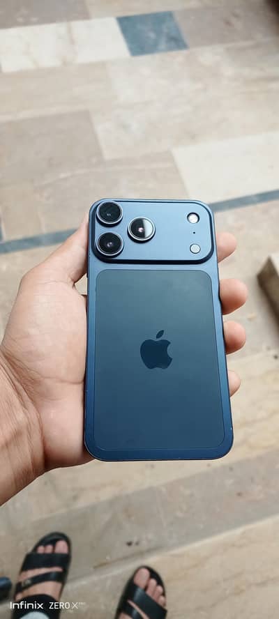 iPhone Xr Converted 17 Pro