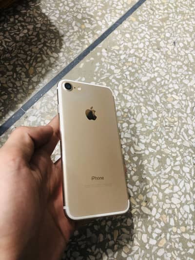 iPhone 7 pta approved 128gb + charge + earbuds