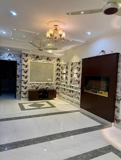 5 Marla Modern Design Lavish House For Rent In Park View City Lahore | For Discounted Price And Original Pictures Download The App "Signature Lands".