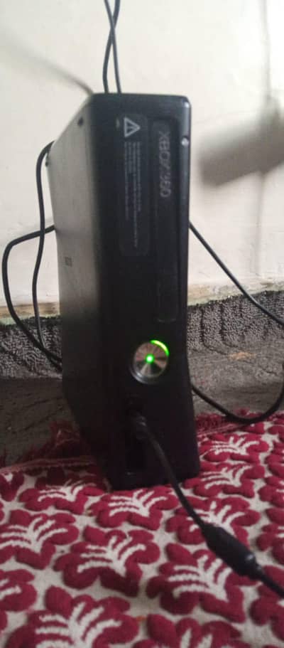 good condition Xbox 360 slim price kam kar dunga