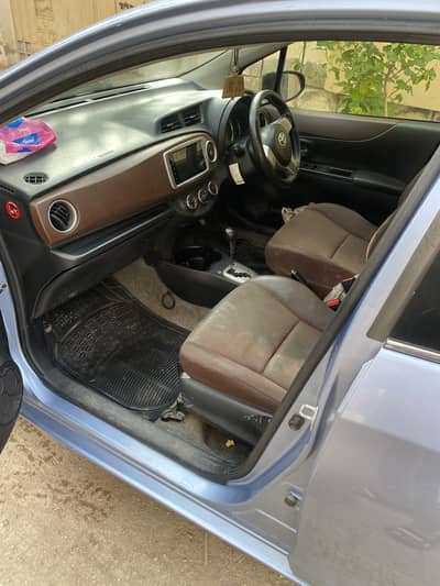 Toyota vitz 2012/2014