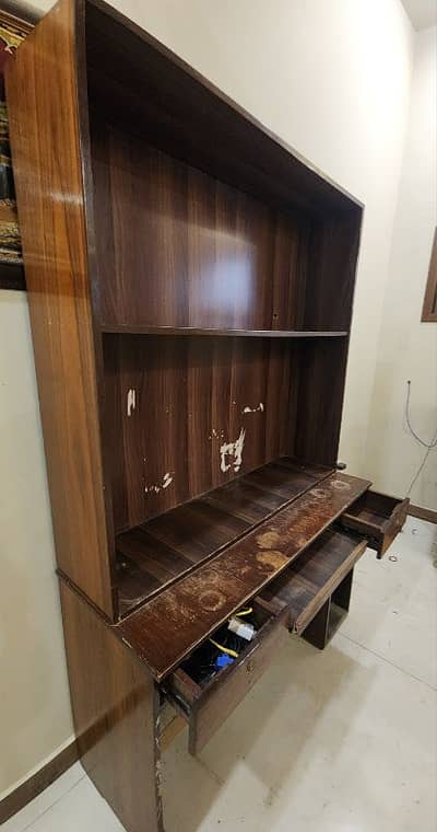 books computer table