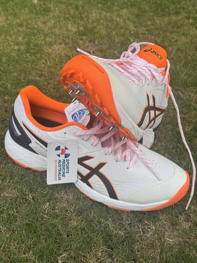 Asics gel 350 NOT OUT spikes