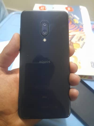 Aquos zero. 2