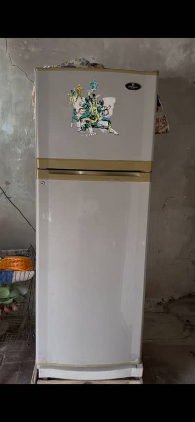 Dawlance refrigerator Full Size 100% working condition