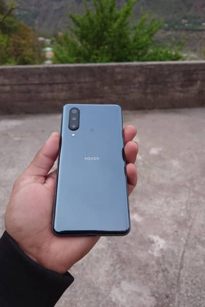 Sharp Aquos Zero 5G basic