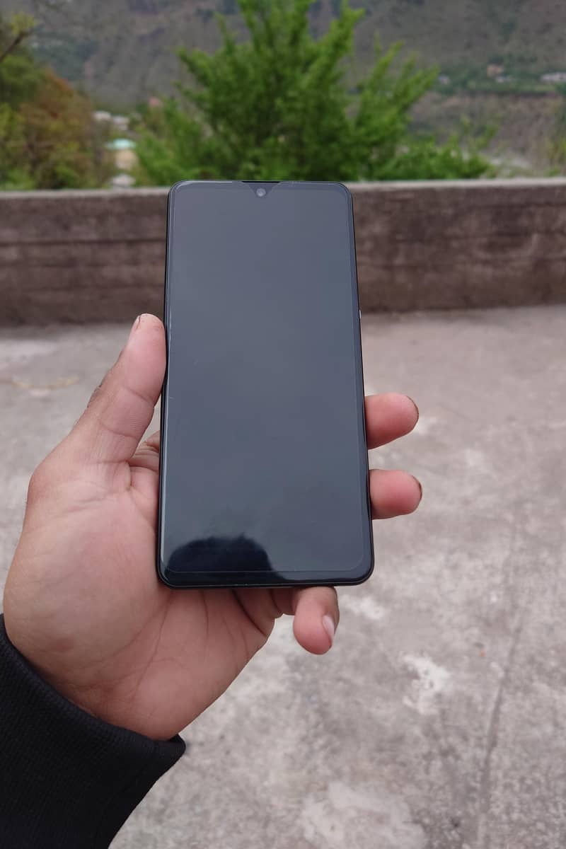 Sharp Aquos Zero 5G basic 1