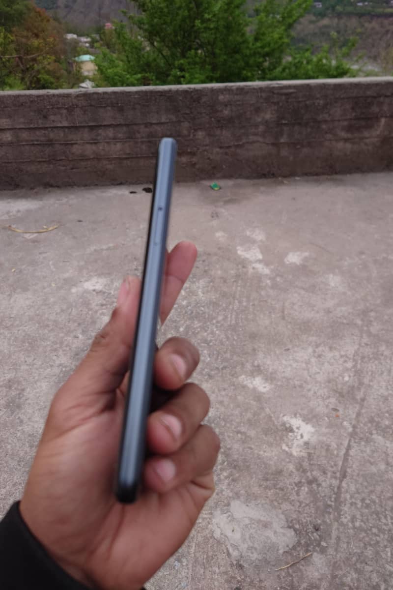 Sharp Aquos Zero 5G basic 2