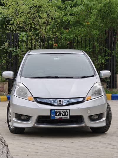 Honda Fit shuttle 14/18.0313/5305737 my what's up number