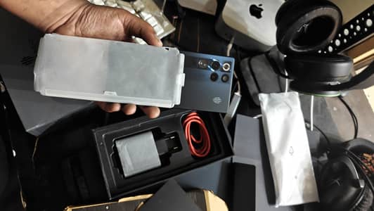 Redmagic 11 Pro 12/256 gb