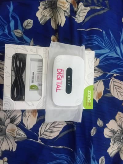 Zong 4G Bolt+ Device (Brand New) with Active Internet Package