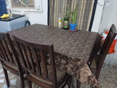 SQUARE DINING TABLE FOR 4 URGENT SALE