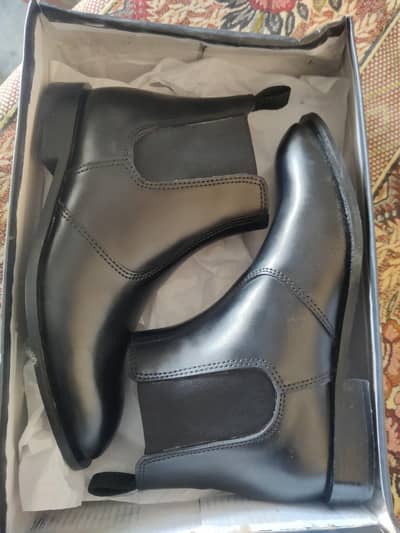 CHELSEA BOOTS (Black)