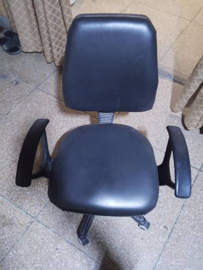 Excellent Condition Boss Chair