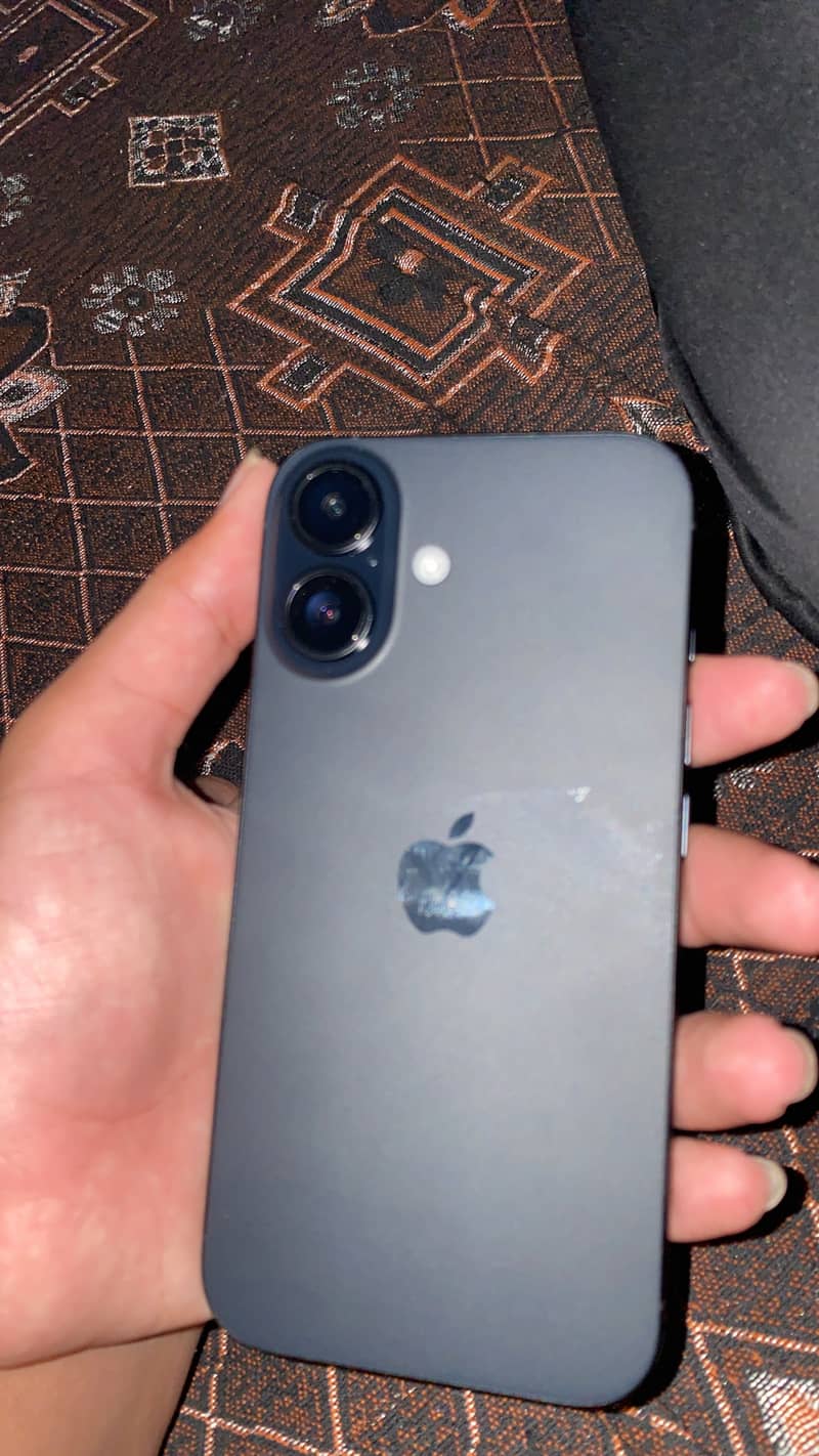 iPhone 16 1