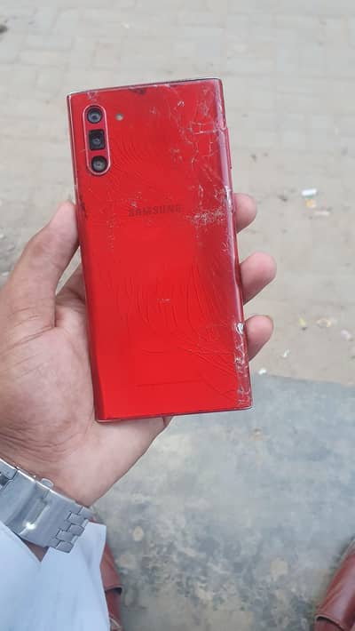 panal kaam nhi karta  or back cover kahrab hai