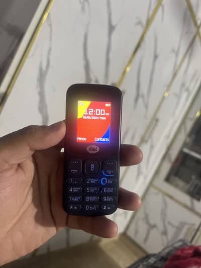 Keypad phone itel