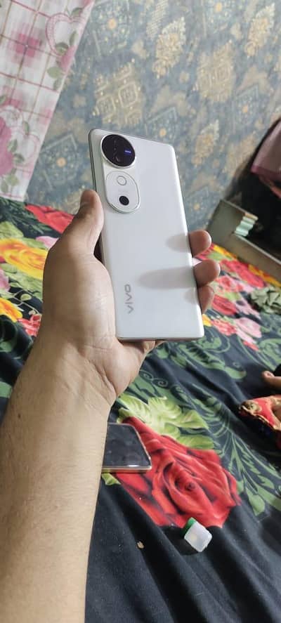 vivo v40 5g