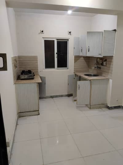 One bedroom unfurnished flat available for rent in E11 2