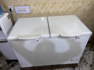Haier 2 door refrigerator and freezer