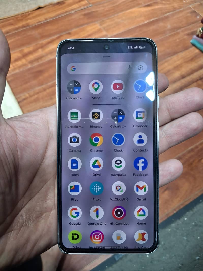 Google pixel 8 1