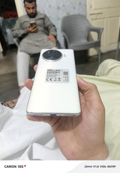 tecno spark 20 pro plus 8/256 for sale