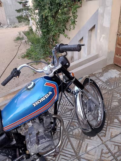 HONDA CG 125 old is gold Japanese model 91 Karachi num