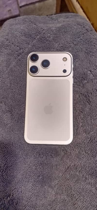iPhone XR converted 17 pro 10 by 10 condition white colour