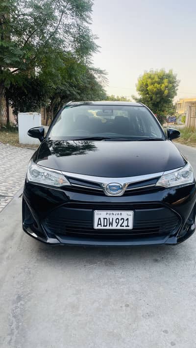 Toyota Corolla Axio X Hybrid 1.5
