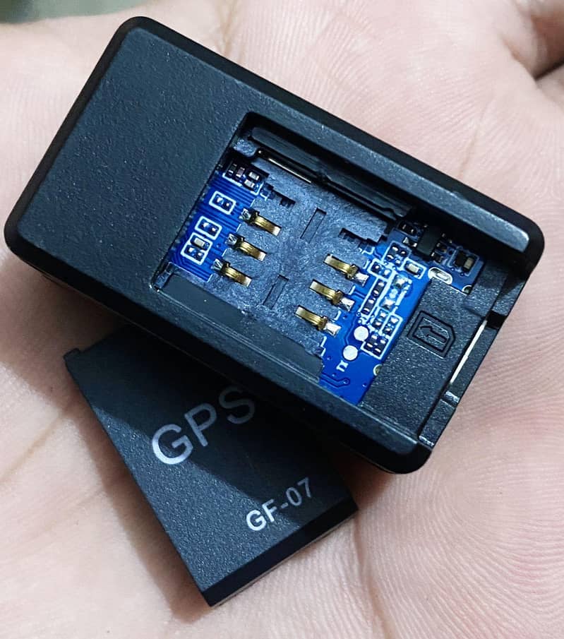 Mini GPS tracker   1