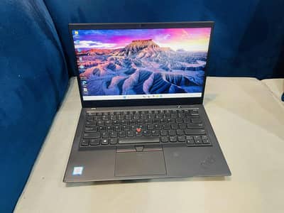 Lenovo ThinkPad X1 Carbon C-i7 8th Gen Slim Light Wait Laptop: