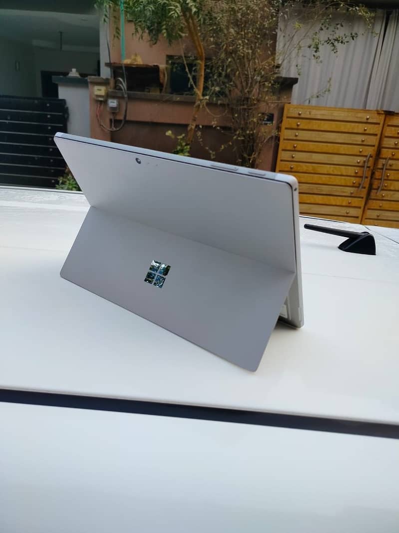 Microsoft surface pro 5 2