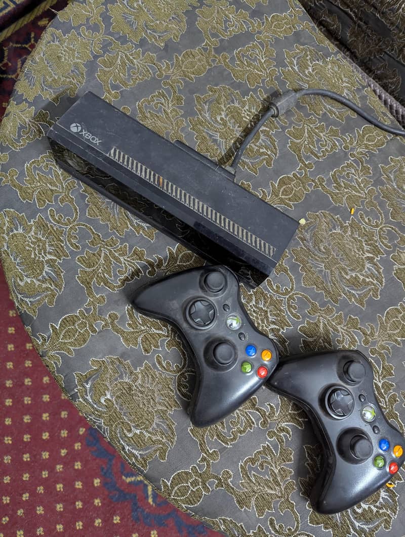 Xbox 360 controller 1