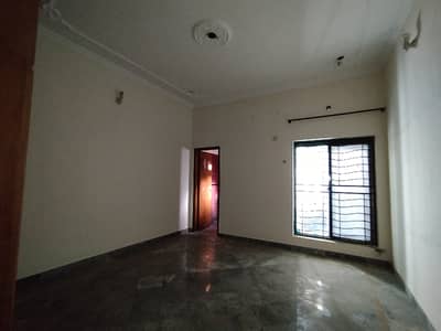 05 MARLA HOUSE PRIME LOCATION FOR RENT IN JOHAR TOWN LAHORE