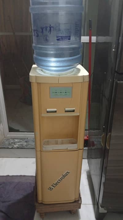 water dispenser Electrolux