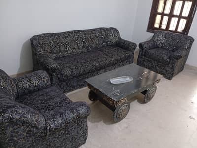 5 Seater sofa with Centre Table