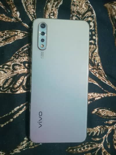 vivo s1