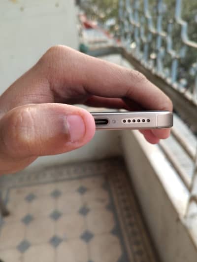 Iphone 16 pro max desert titanium